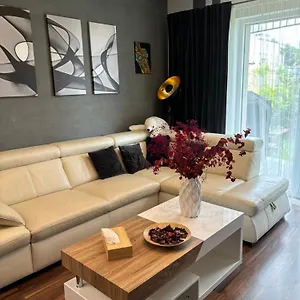  Apartment Krejcarek Garden